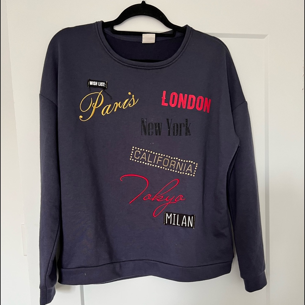 Sweater blue with stickers